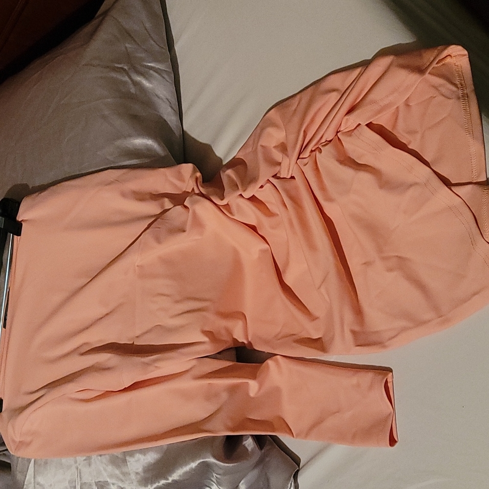 Chic / boutique/ rose / size small